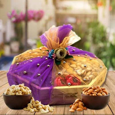 Salty N Crunchy Dry Fruits Tray